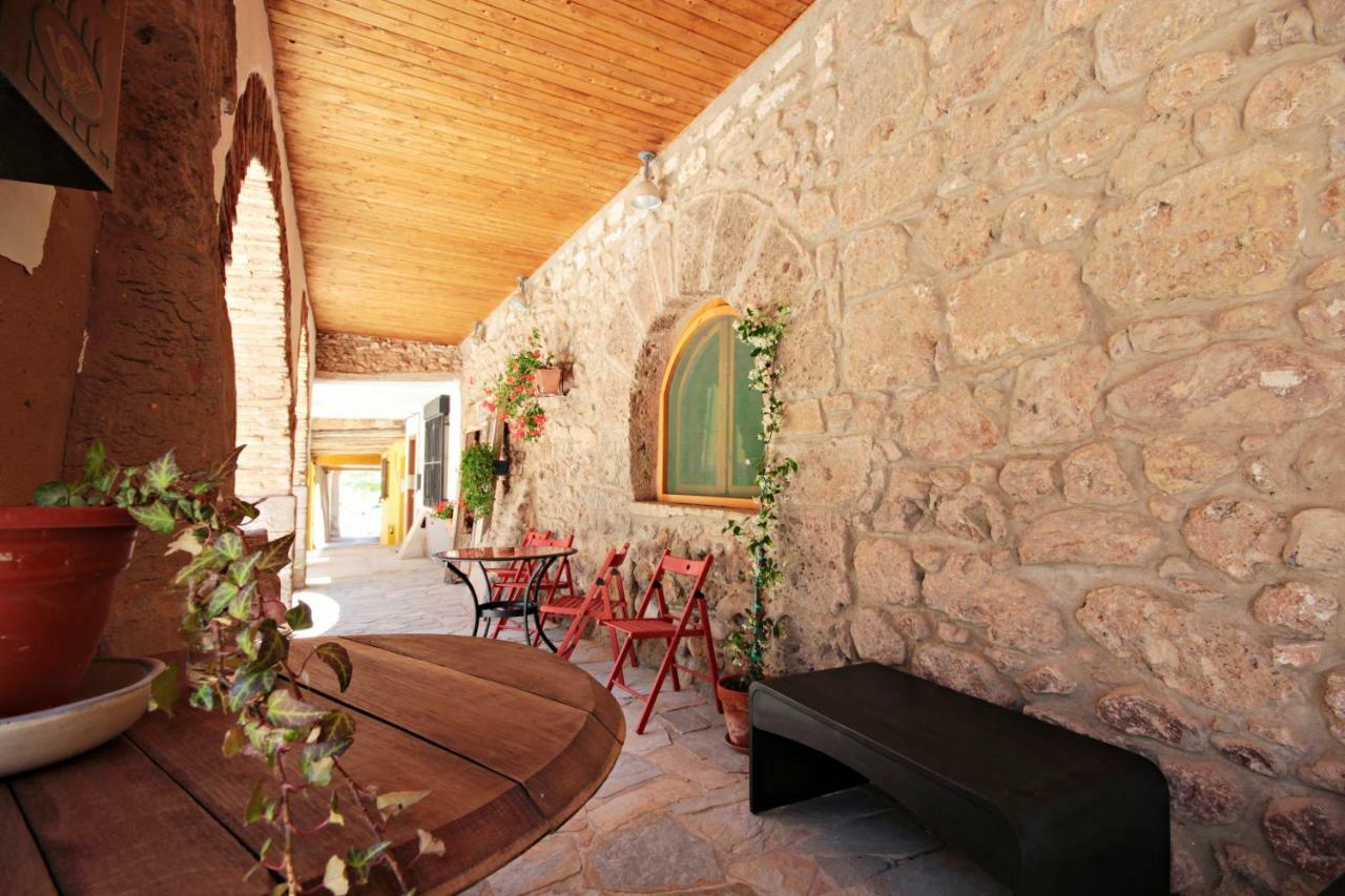 Domitila Rooms Clavijo Exterior photo