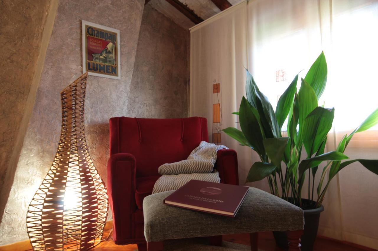 Domitila Rooms Clavijo Exterior photo